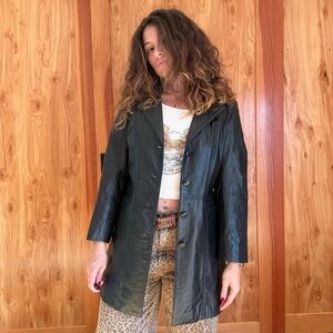 90’s Women's Black Leather Jacket